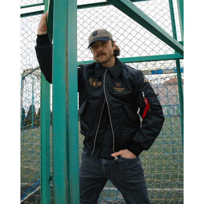 Бомбер CWU чорний з нашивками 40 БрТА